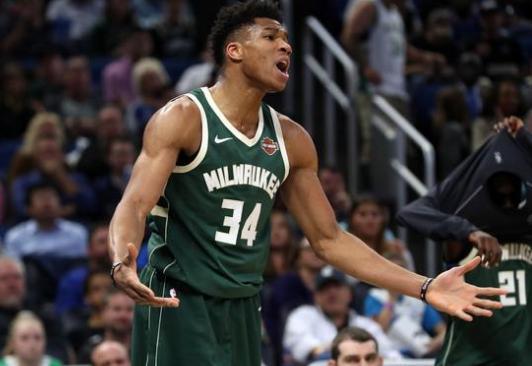 1-3爆冷输球！切尔西七场不败终结，利兹联保级希望大增